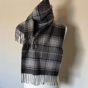 Italian Cashmere blend Plaid Black/Gray /blue Men's Scarf w fringe EUC Classic